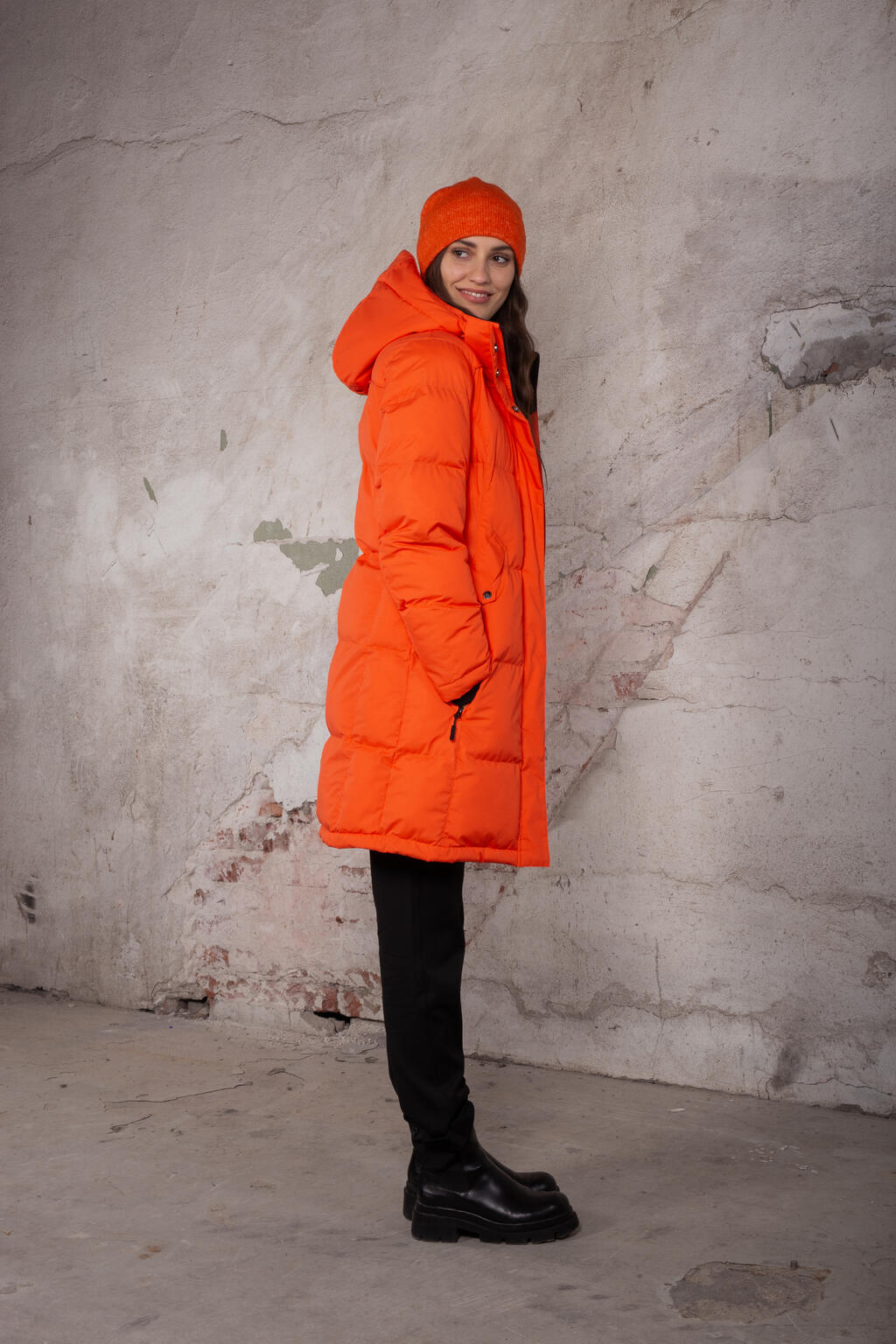 Liv Parka Flame S Padded channels parka - Urban Pioneers AS