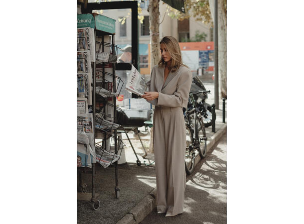 Cathrine Pants Beige M Taylored pants 