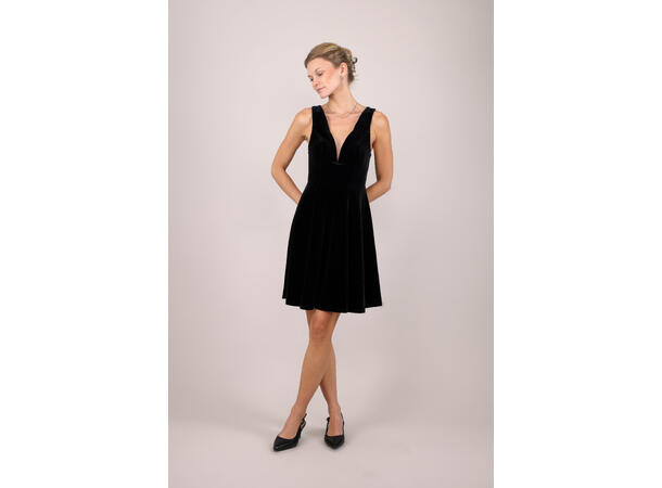 Ginza Dress Black M Velour deep v-neck dress 